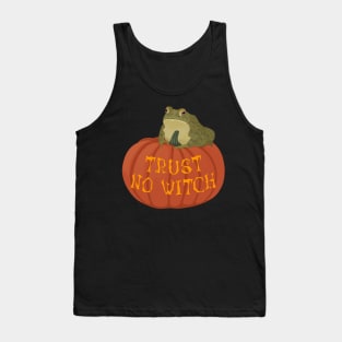 Halloween trust no witch enchanted toad on a pumpkin Tank Top